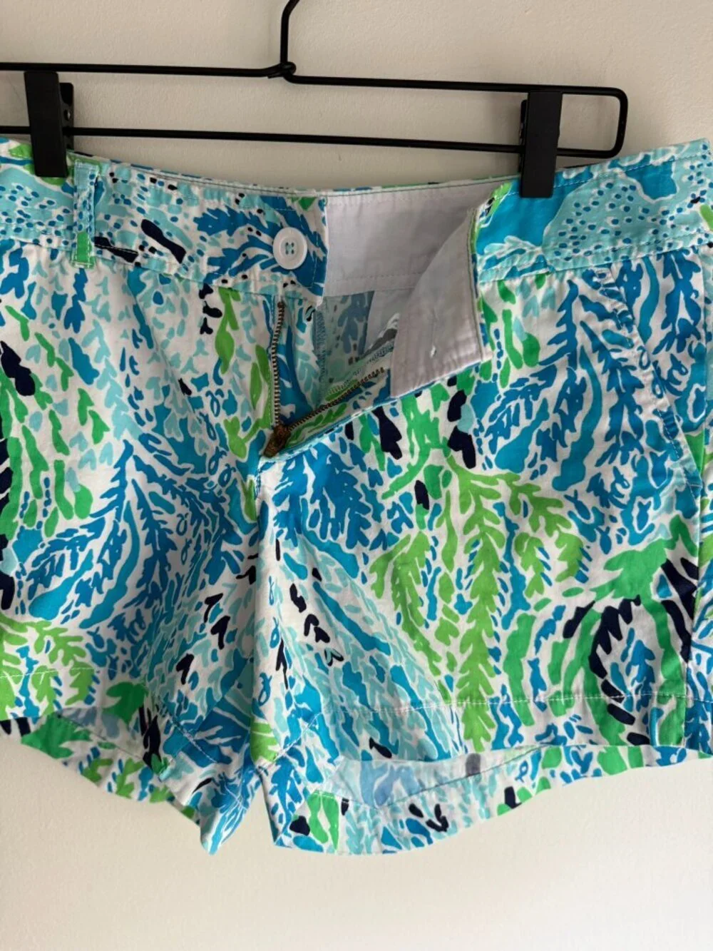 Lilly Pulitzer – Callahan Let's Cha Cha Print Shorts – Size 10​